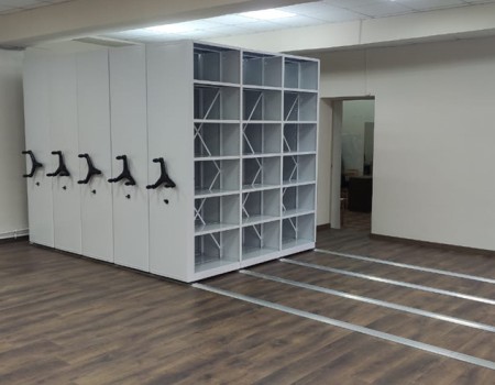 Передвижные стеллажи на рельсах